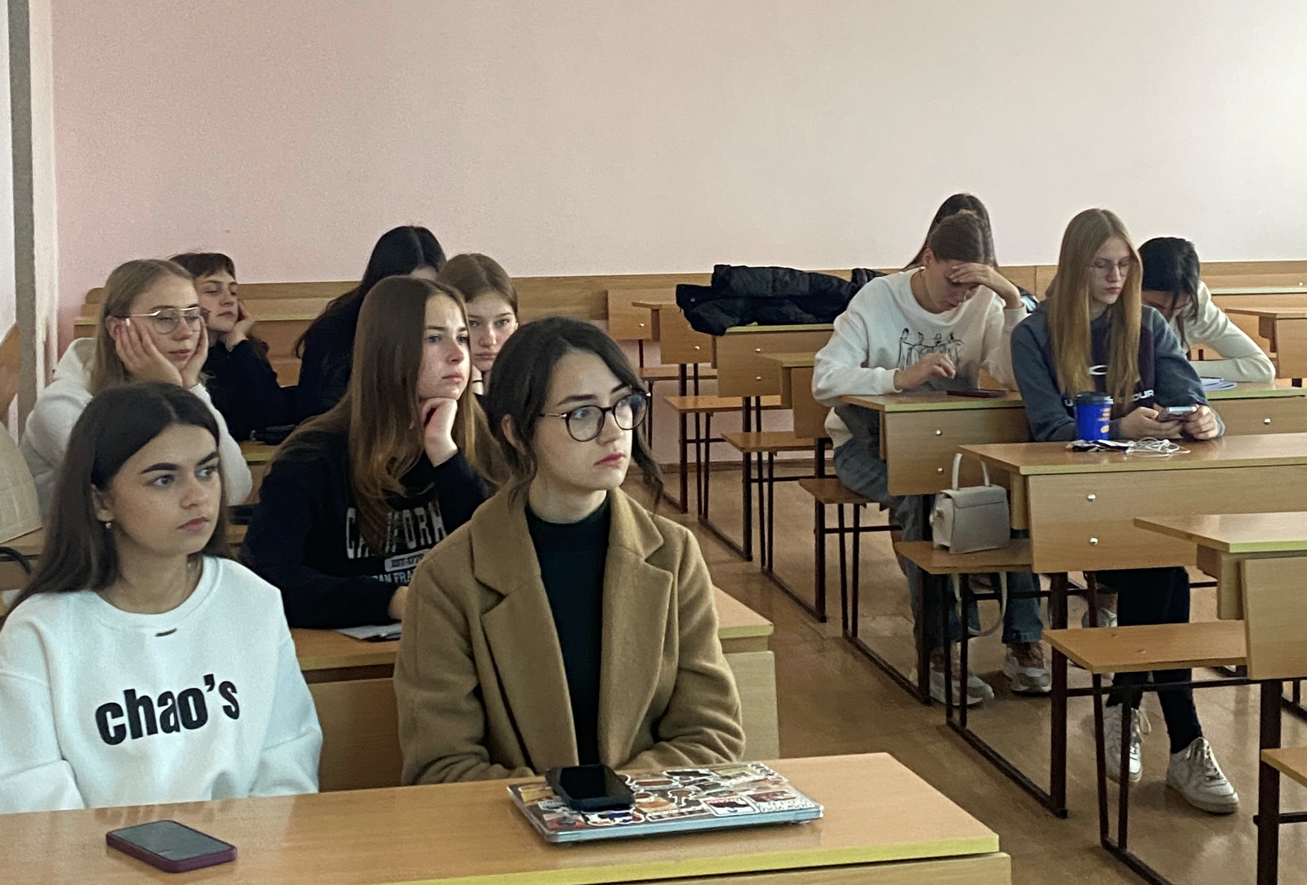 Студенти-журналісти під час лекції Любов Китинської